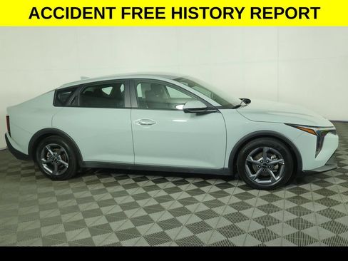 Used 2025 Kia K4 FWD image 2