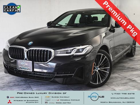 Used 2023 BMW 530e xDrive w/ Premium Package image 1