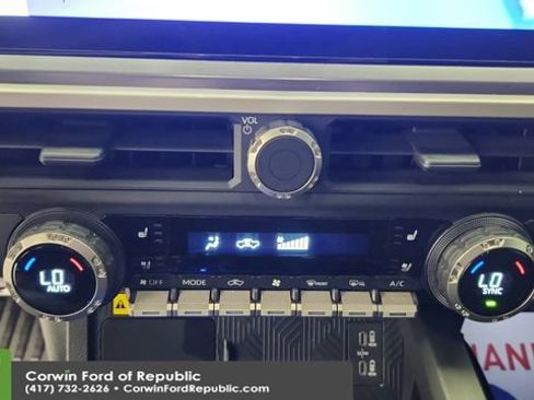 Used 2024 Toyota Tacoma TRD Sport w/ TRD Sport Premium Package AWD/4WD image 17