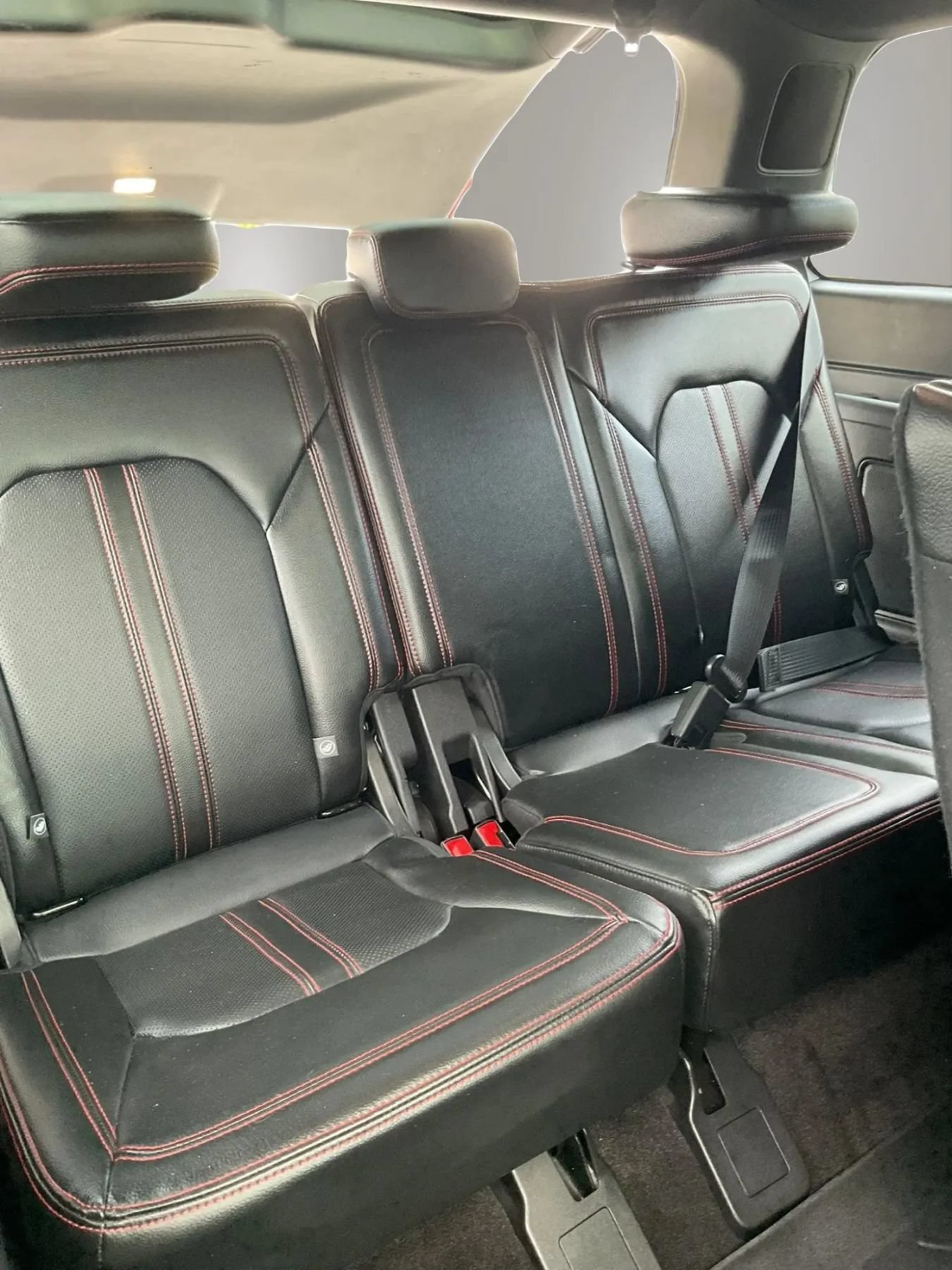 Used 2019 Ford Expedition Limited w/ Equipment Group 303A AWD/4WD image 37