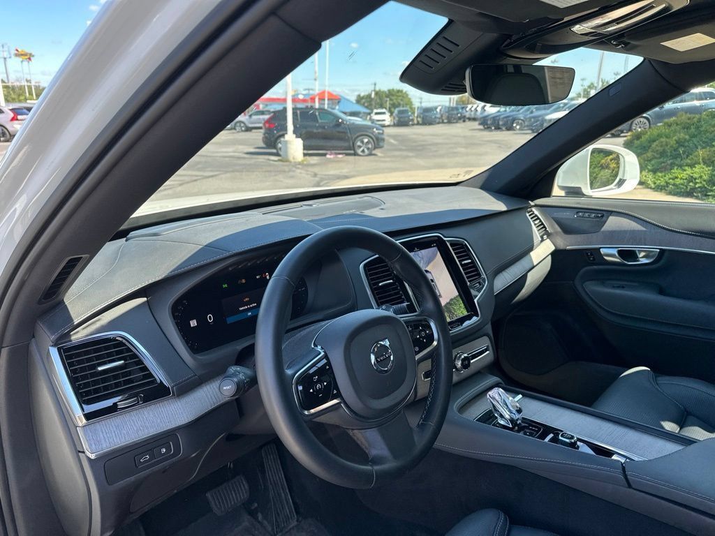 Used 2024 Volvo XC90 T8 Ultimate w/ Protection Package Premier AWD/4WD image 11