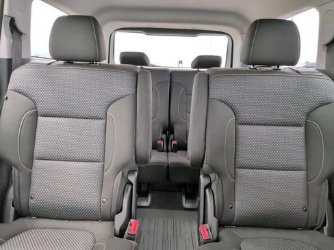 Certified 2023 GMC Acadia SLE w/ Driver Convenience Package AWD/4WD image 26