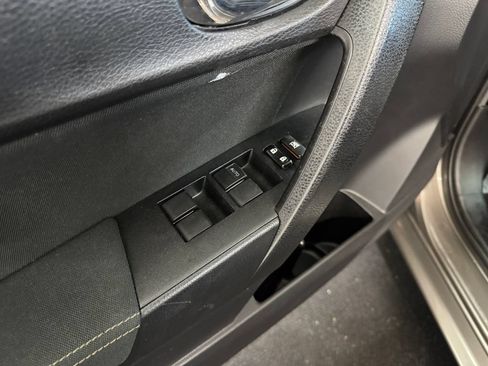 Used 2019 Toyota Corolla LE FWD image 13