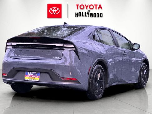 New 2026 Toyota Prius Plug-In Hybrid image 4