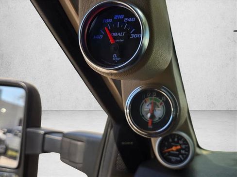 Used 2014 Ford F350 Lariat image 12