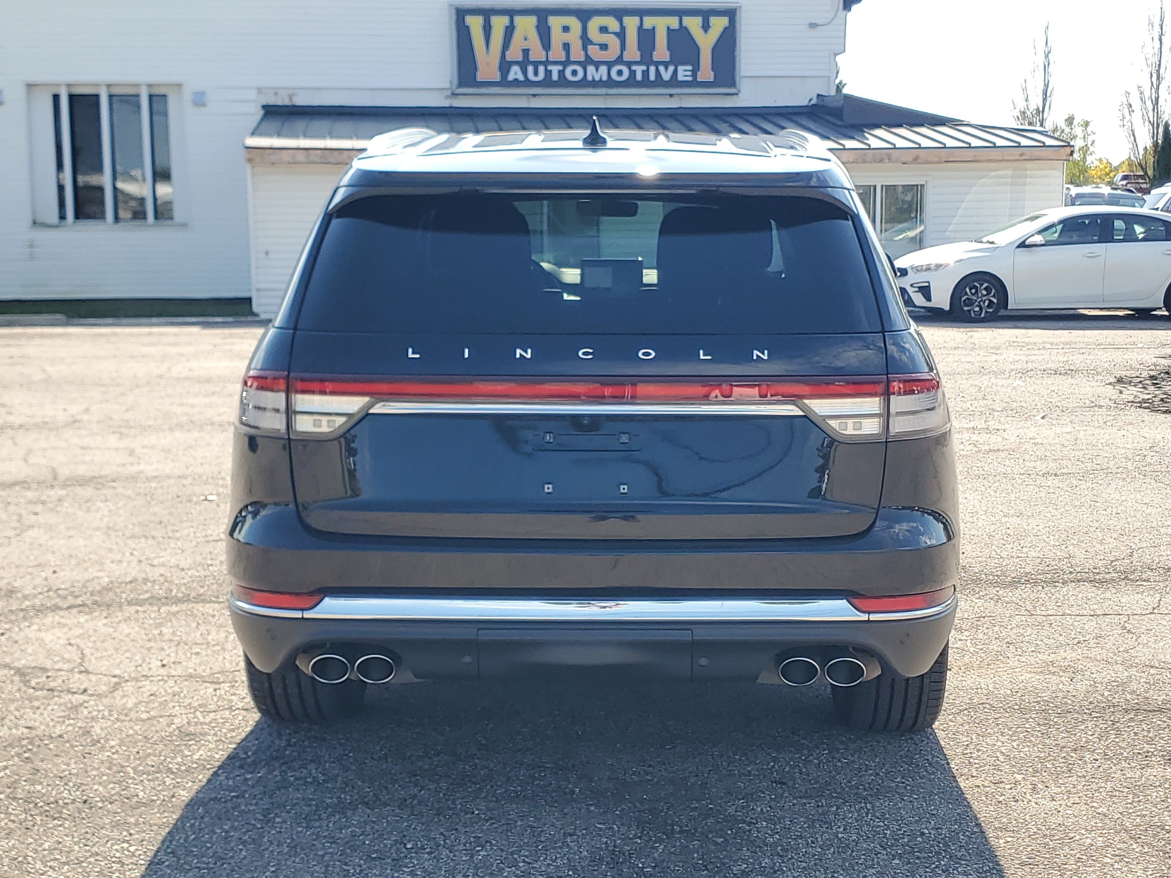 Certified 2021 Lincoln Aviator Reserve w/ Equipment Group 202A AWD/4WD image 5