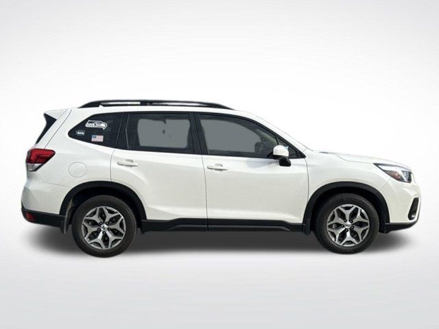 Used 2020 Subaru Forester Premium AWD/4WD image 9