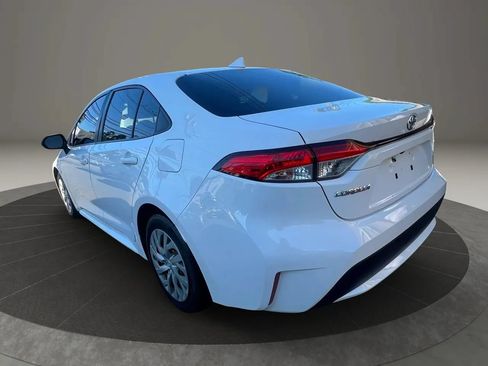 Used 2020 Toyota Corolla LE FWD image 7