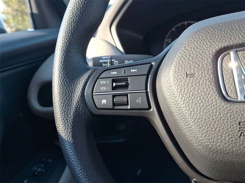 Certified 2026 Honda HR-V LX image 17