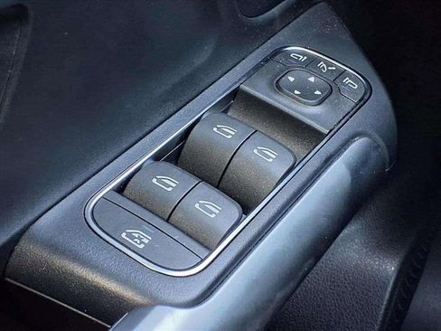 Used 2025 Mercedes-Benz GLA 250 image 20