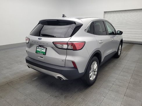 Used 2020 Ford Escape SE image 9