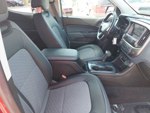 Used 2016 Chevrolet Colorado Z71 AWD/4WD image 10