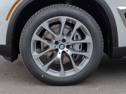 Used 2026 BMW X5 xDrive40i w/ Premium Package AWD/4WD image 13