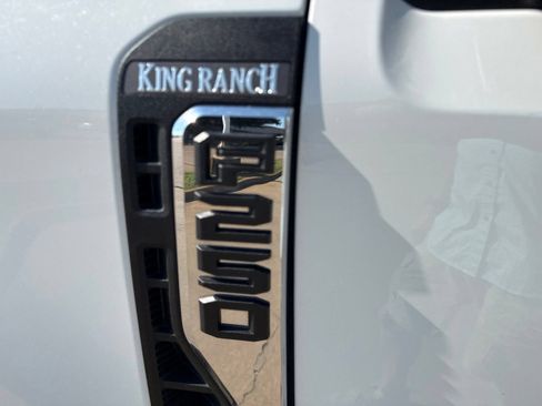 Used 2025 Ford F250 King Ranch AWD/4WD image 12