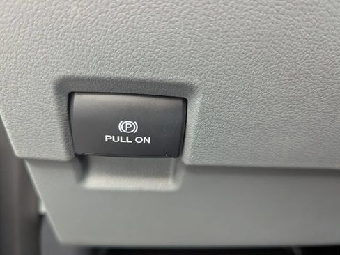 Used 2026 Ford F250 XLT AWD/4WD image 14