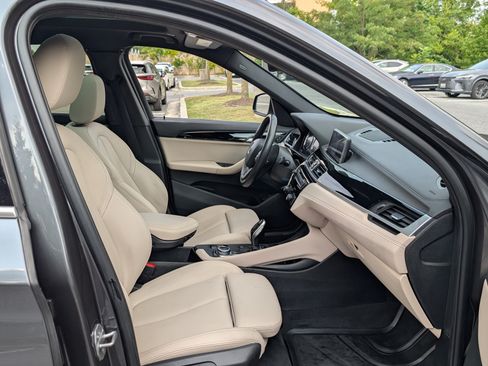 Used 2020 BMW X1 xDrive28i w/ Convenience Package AWD/4WD image 11