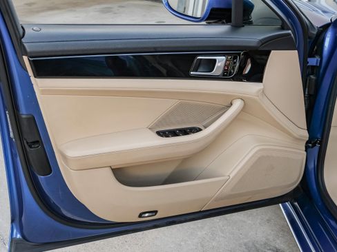 Used 2018 Porsche Panamera 4 w/ Sport Chrono Package image 56