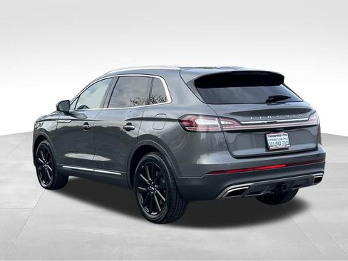 Used 2022 Lincoln Nautilus Reserve w/ Equipment Group 202A image 8