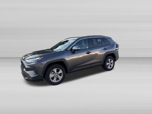 Used 2025 Toyota RAV4 XLE AWD/4WD image 11
