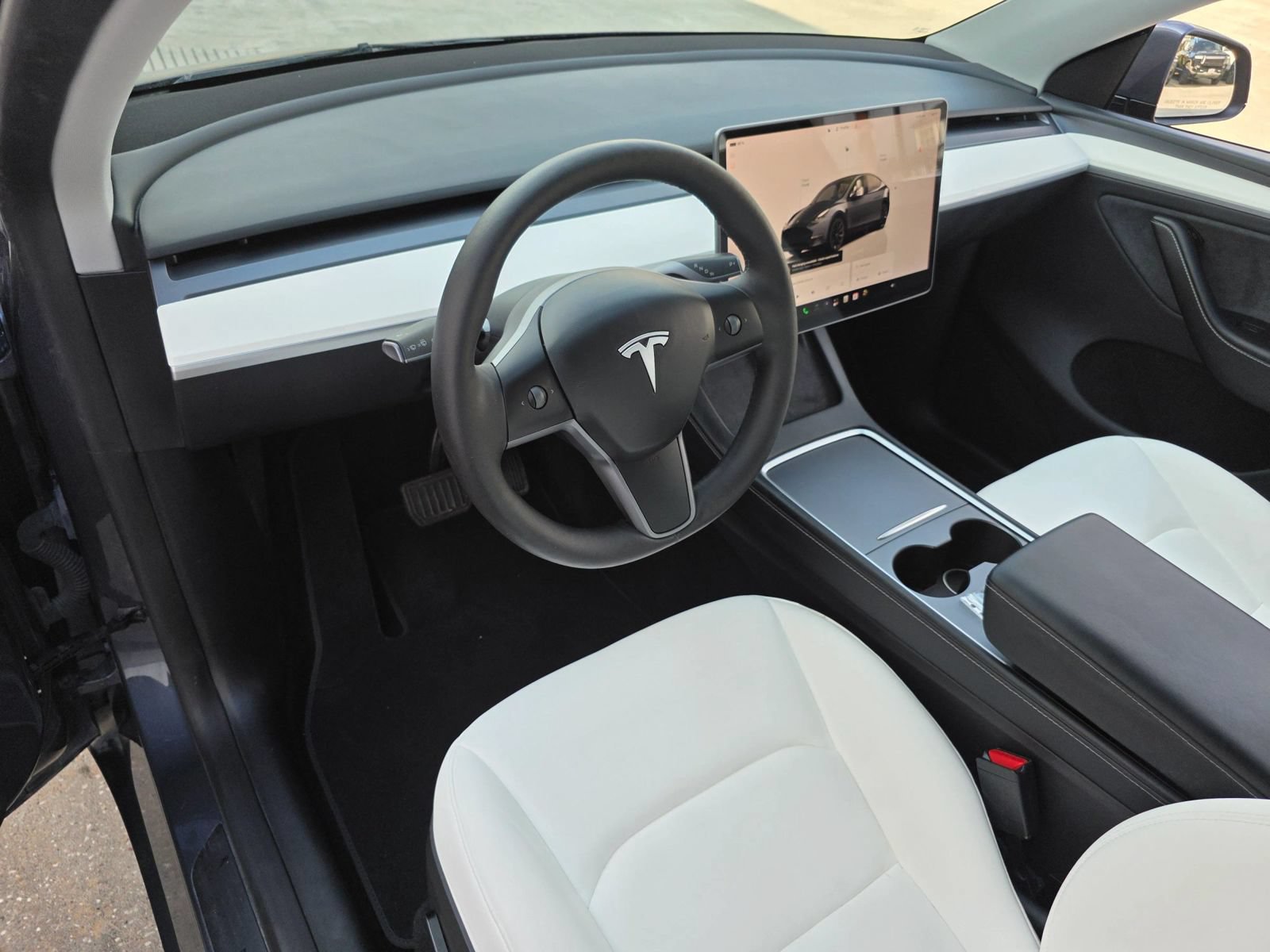 Used 2023 Tesla Model Y Long Range AWD/4WD image 17
