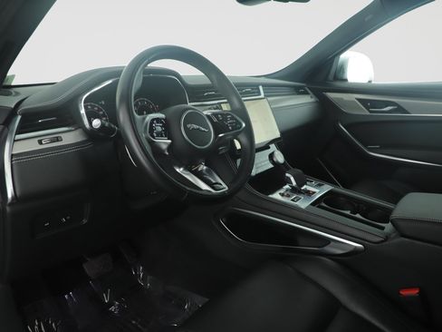 Used 2025 Jaguar F-PACE R-Dynamic S AWD/4WD image 7