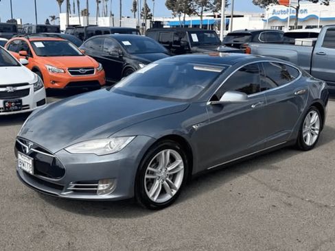 Used 2013 Tesla Model S RWD image 2