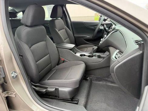 Used 2024 Chevrolet Malibu LT FWD image 19