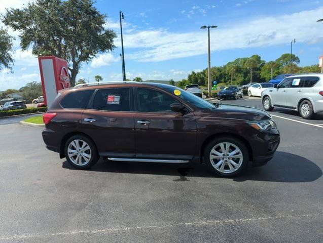 Certified 2019 Nissan Pathfinder SL w/ SL Premium Package FWD image 2