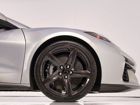 Used 2024 Chevrolet Corvette E-Ray AWD/4WD image 16