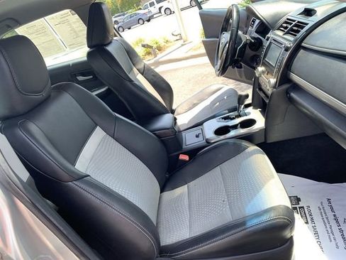 Used 2012 Toyota Camry SE FWD image 14