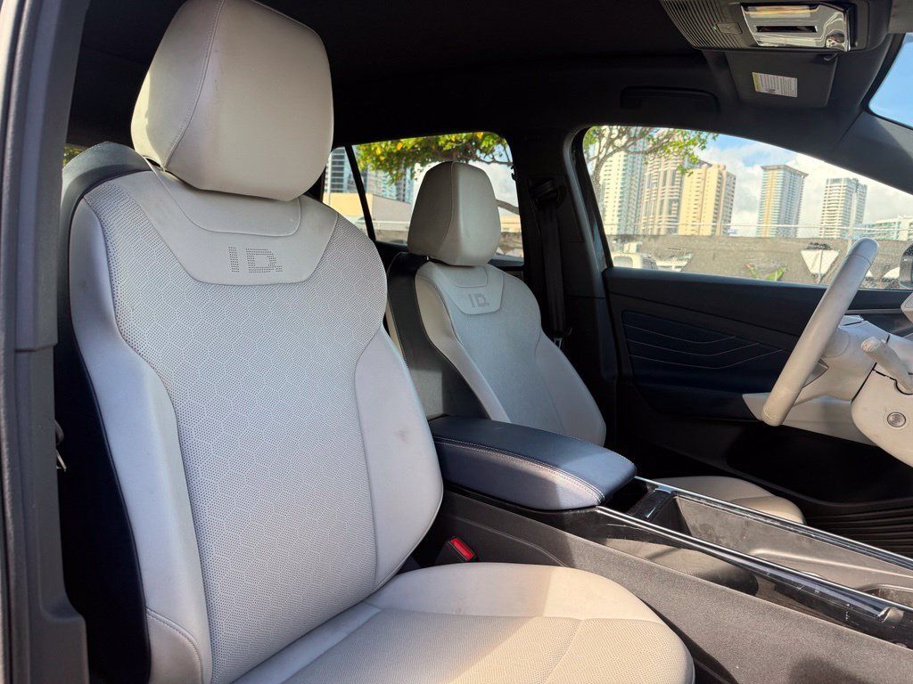Used 2023 Volkswagen ID.4 Pro S AWD/4WD image 12