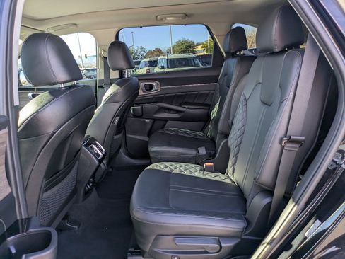 Used 2023 Kia Sorento SX Prestige image 28