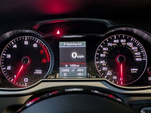 Used 2016 Audi A4 Premium Plus w/ Technology Package image 11