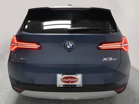 Used 2025 BMW X3 xDrive30i w/ Premium Package AWD/4WD image 4