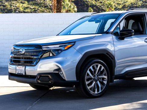 Used 2025 Subaru Forester Touring w/ Popular Package - Touring image 6