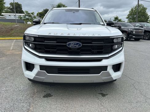 Used 2025 Ford Expedition Max Platinum AWD/4WD image 8