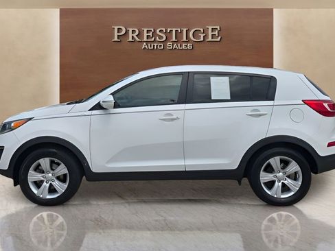 Used 2013 Kia Sportage LX FWD image 2