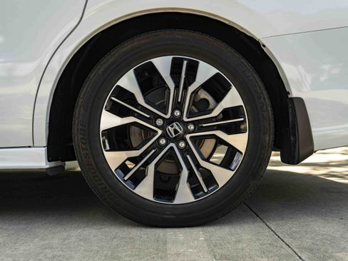Used 2025 Honda Odyssey Elite image 15