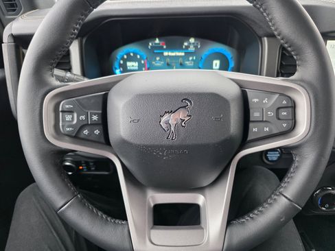 New 2025 Ford Bronco Badlands image 15
