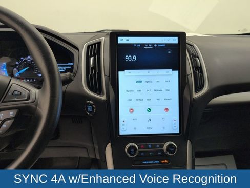 Used 2024 Ford Edge SE image 16