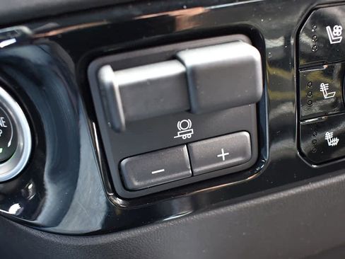 Used 2024 Chevrolet Silverado 2500 LTZ w/ LTZ Plus Package image 25