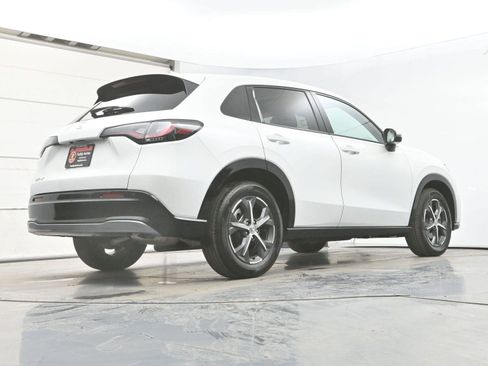 Used 2024 Honda HR-V EX-L image 32