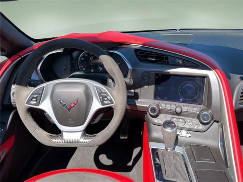Used 2019 Chevrolet Corvette Grand Sport RWD image 11
