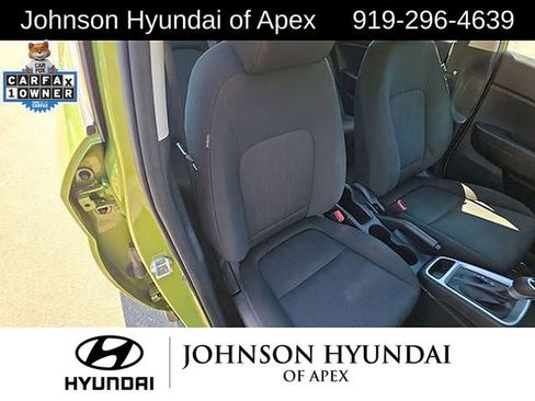 Used 2021 Hyundai Venue SE image 22
