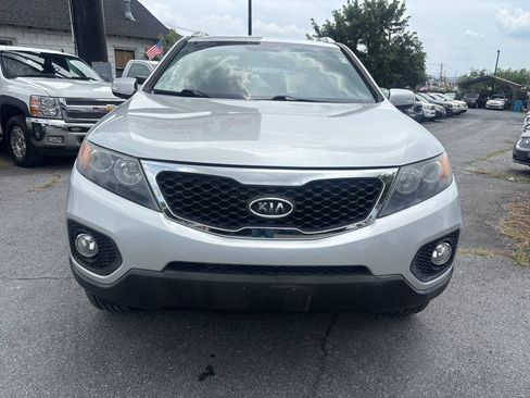 Used 2011 Kia Sorento LX w/ Convenience Pkg AWD/4WD image 2