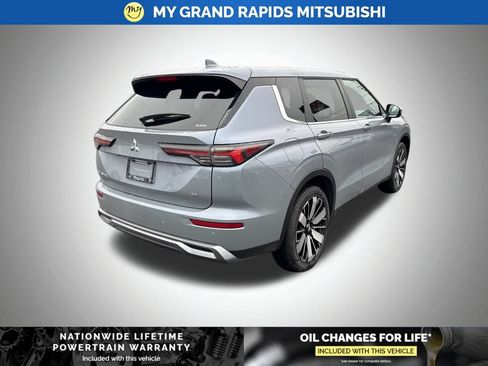 New 2026 Mitsubishi Outlander SE AWD/4WD image 7