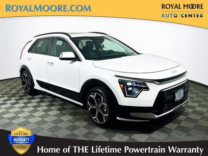 Used 2023 Kia Niro SX Touring