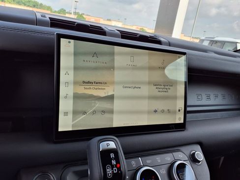 Certified 2025 Land Rover Defender 110 S image 21