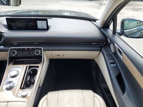 Used 2024 Genesis GV80 2.5T Prestige w/ Prestige Package image 15