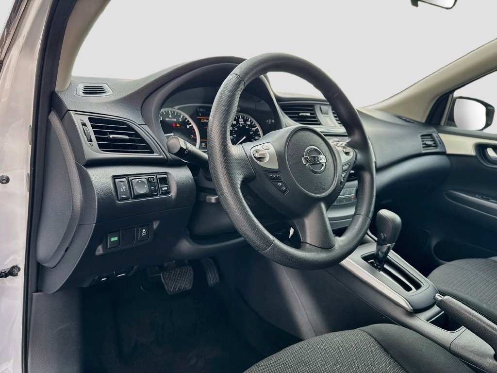 Used 2019 Nissan Sentra S FWD image 9